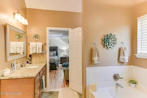Bath - 4683 Walnut Hill Dr, Evans, GA 30809 photo 3 of 4
