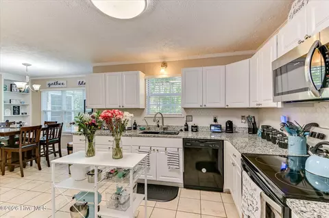Kitchen - 4683 Walnut Hill Dr, Evans, GA 30809 photo 3 of 4