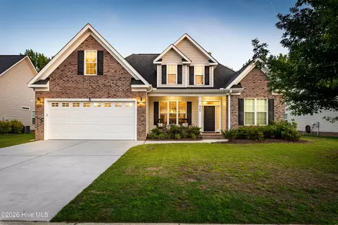 925 Mill Creek Dr, Greenville, NC 27834
