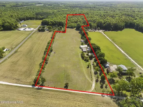 127 Nicodemus Kornegay Ln, Albertson, NC 28508