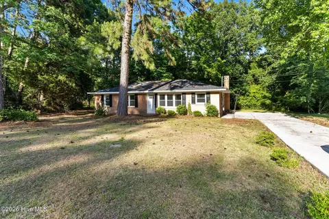 146 Forest Dr W, Whiteville, NC 28472