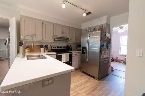 Kitchen - 3734 Cactus Trl, Martinez, GA 30907 photo 3 of 4