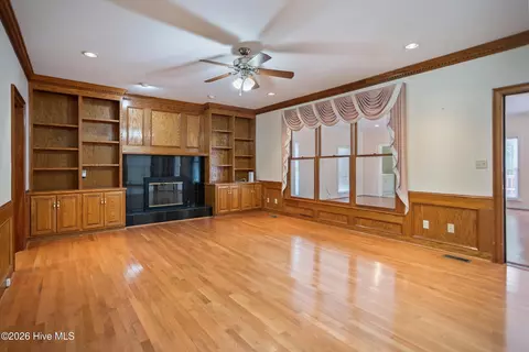 Living - 853 Sparkleberry Rd, Evans, GA 30809 photo 4 of 13