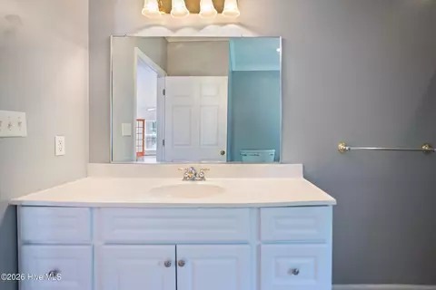 Bath - 853 Sparkleberry Rd, Evans, GA 30809 photo 6 of 13