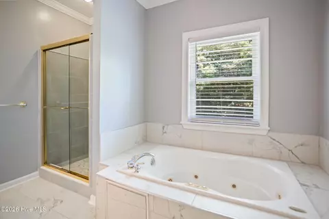 Bath - 853 Sparkleberry Rd, Evans, GA 30809 photo 4 of 13