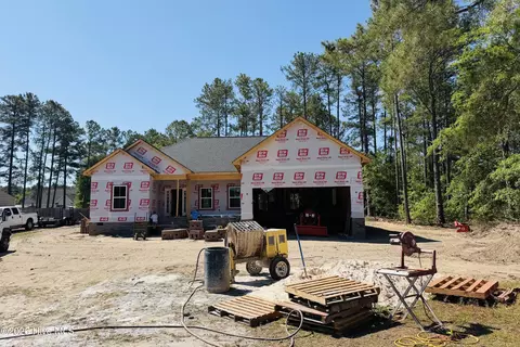 110 Signal St, Hamlet, NC 28345