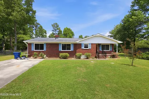 128 Daniels Ct, Havelock, NC 28532