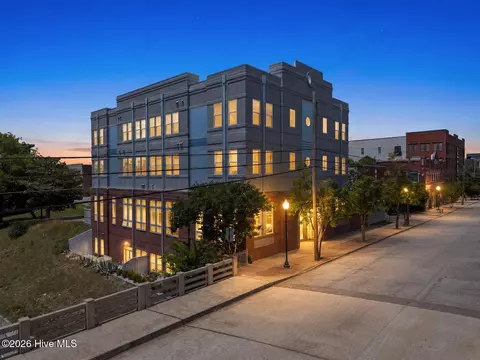 619 N 4th St UNIT 301, Wilmington, NC 28401