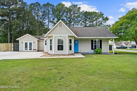 210 Balsam Rd, Jacksonville, NC 28546