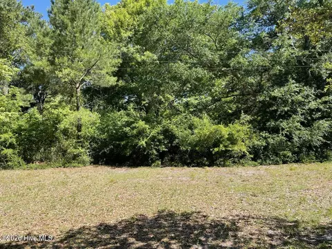 104 Polly Ln, Newport, NC 28570