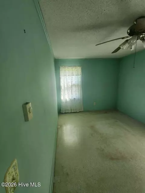 Bedroom - 134 E Circle Dr, Hamilton, NC 27840 photo 4 of 5