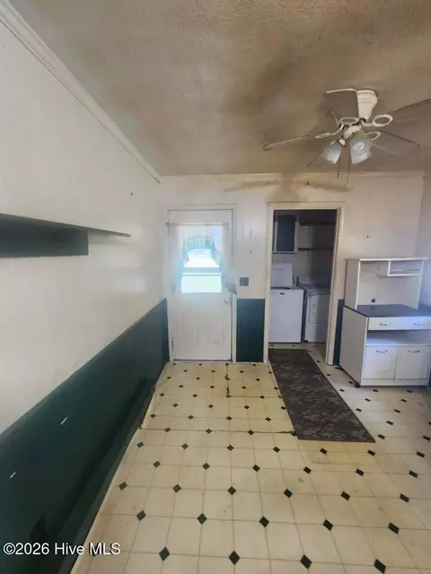 Entry Way - 134 E Circle Dr, Hamilton, NC 27840 photo 1 of 4