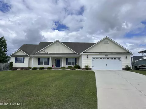804 Canvas Ct, Swansboro, NC 28584