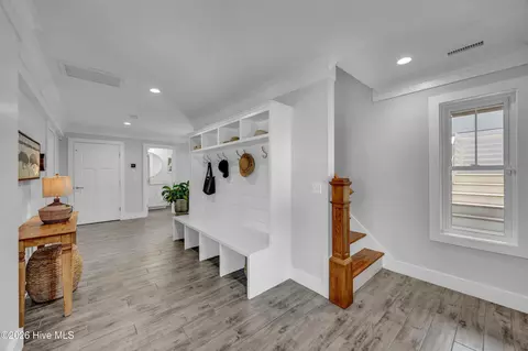 Entry Way - 714 Sloop Pointe Ln, Kure Beach, NC 28449 photo 4 of 6