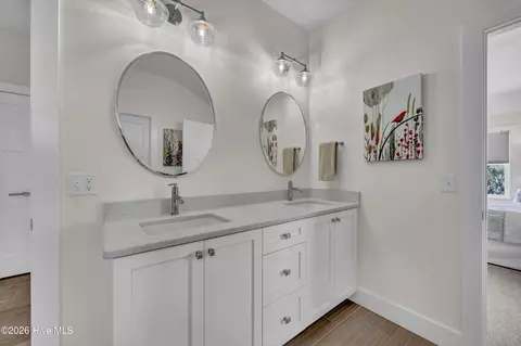 Bath - 714 Sloop Pointe Ln, Kure Beach, NC 28449 photo 5 of 6
