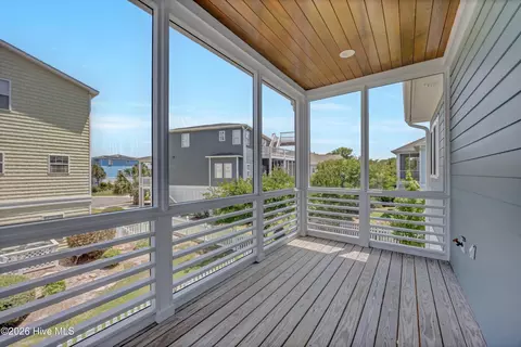 Exterior - 714 Sloop Pointe Ln, Kure Beach, NC 28449 photo 7 of 22