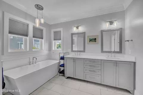 Bath - 714 Sloop Pointe Ln, Kure Beach, NC 28449 photo 2 of 6