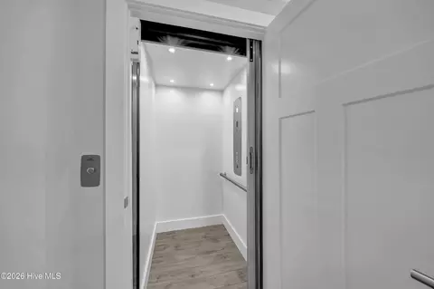 Entry Way - 714 Sloop Pointe Ln, Kure Beach, NC 28449 photo 3 of 6