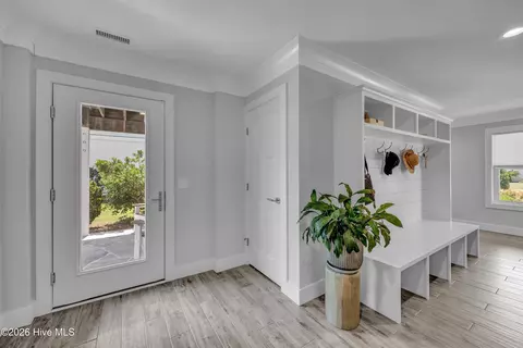 Entry Way - 714 Sloop Pointe Ln, Kure Beach, NC 28449 photo 2 of 6