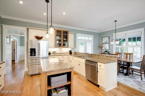 Kitchen - 118 Central Park Ln, Evans, GA 30809 photo 2 of 4