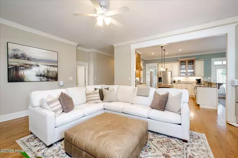 Living - 118 Central Park Ln, Evans, GA 30809 photo 3 of 6