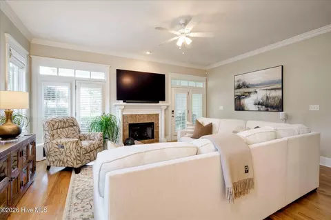 Living - 118 Central Park Ln, Evans, GA 30809 photo 2 of 6