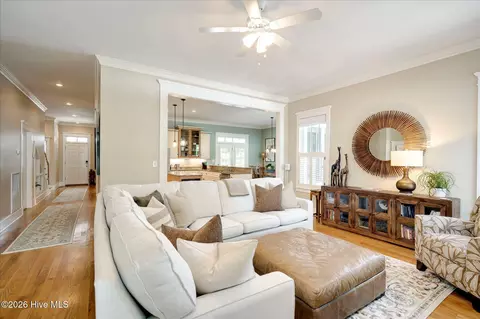 Living - 118 Central Park Ln, Evans, GA 30809 photo 5 of 6