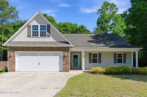 100 Old Dock Landing Rd, Sneads Ferry, NC 28460