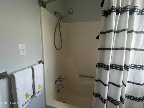 Bath - 4097 Melrose Dr, Martinez, GA 30907 photo 3 of 3