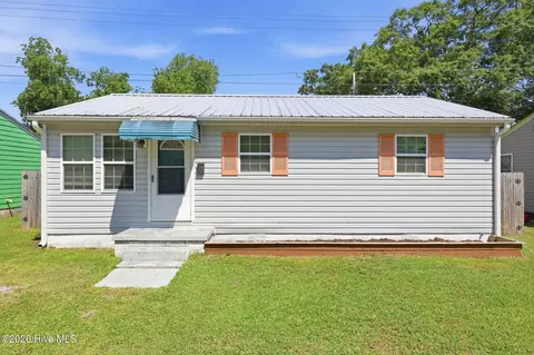 518 Ruth Ave, New Bern, NC 28560