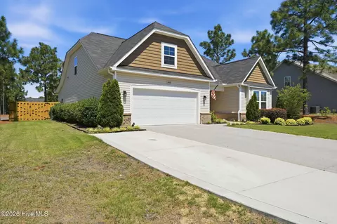 4100 Irwin Dr, Aberdeen, NC 28315 photo 2