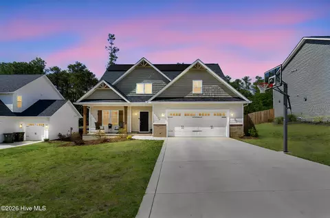 183 Rough Ridge Trl, Aberdeen, NC 28315