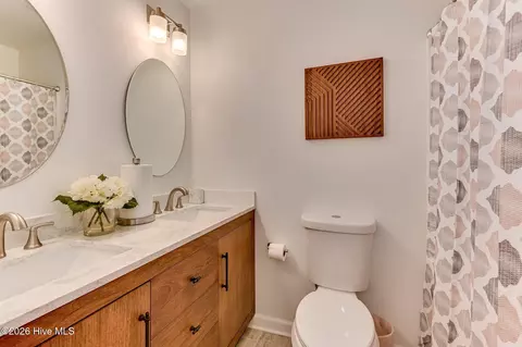 Bath - 3304 Quaker Spring Rd, Augusta, GA 30907 photo 2 of 3