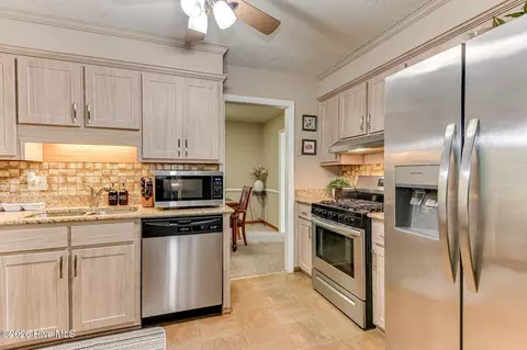 Kitchen - 3304 Quaker Spring Rd, Augusta, GA 30907 photo 2 of 3