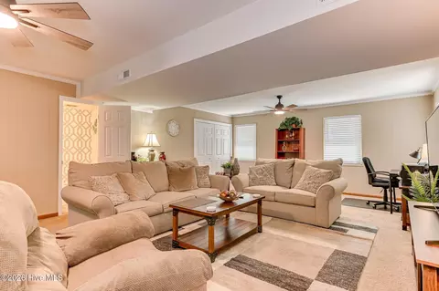 Living - 3304 Quaker Spring Rd, Augusta, GA 30907 photo 4 of 7
