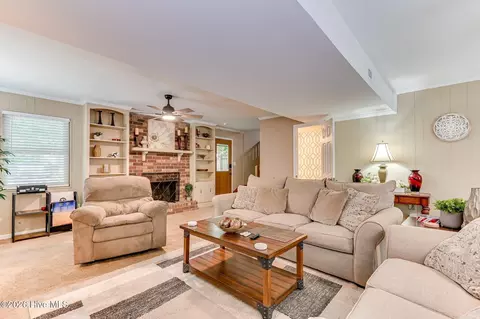Living - 3304 Quaker Spring Rd, Augusta, GA 30907 photo 3 of 7