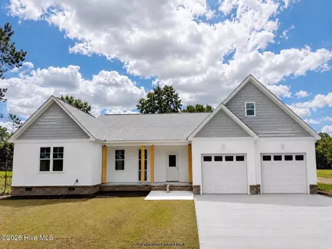 2886 Fox Run Cir, Kinston, NC 28504