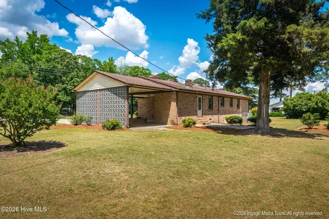 Exterior - 4824 Four Way Rd, Hookerton, NC 28538 photo 5 of 9