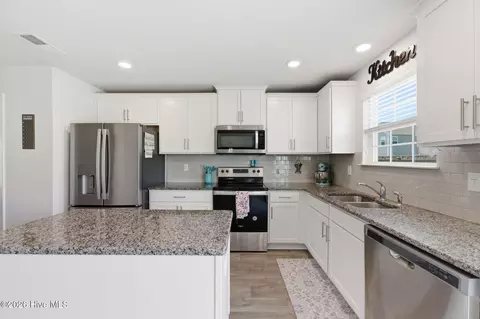 Kitchen - 421 Frida Rd, New Bern, NC 28560 photo 5 of 5