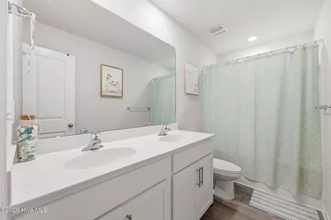 Bath - 421 Frida Rd, New Bern, NC 28560 photo 3 of 3