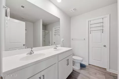 Bath - 421 Frida Rd, New Bern, NC 28560 photo 1 of 3
