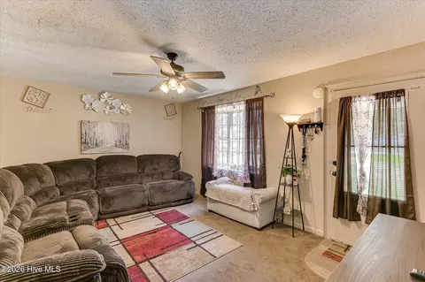 247 Downing St, Thomson, GA 30824 photo 4