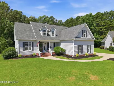 3204 Misty Pines Rd, Greenville, NC 27858