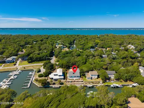 116 Beechwood Dr, Pine Knoll Shores, NC 28512