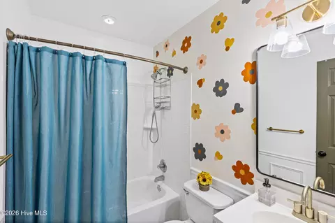 Bath - 4567 Pinewood Dr, Evans, GA 30809 photo 1 of 2