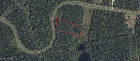 278 Garbacon Dr, Beaufort, NC 28516