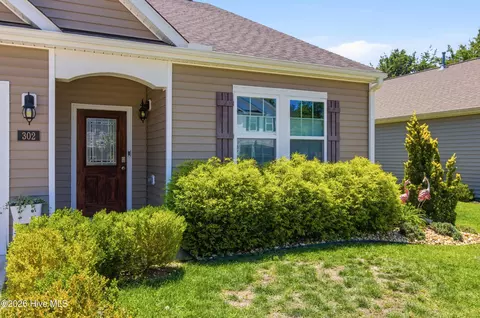 Exterior - 302 Ginger Dr, New Bern, NC 28560 photo 8 of 9