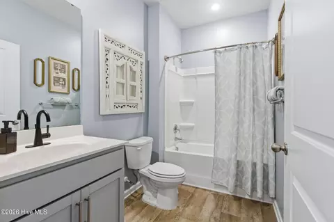 Bath - 302 Ginger Dr, New Bern, NC 28560 photo 1 of 1