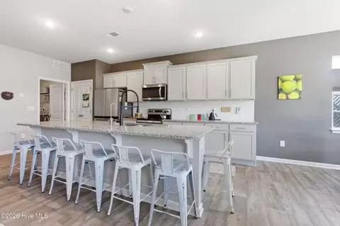 Kitchen - 302 Ginger Dr, New Bern, NC 28560 photo 4 of 4