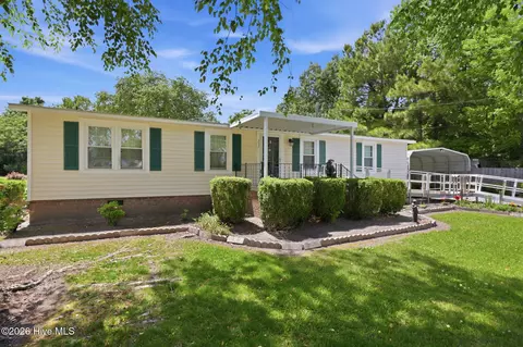 3526 Red Tip Ln, Farmville, NC 27828